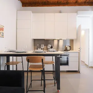 Navigli Exclusive , Milano Italia