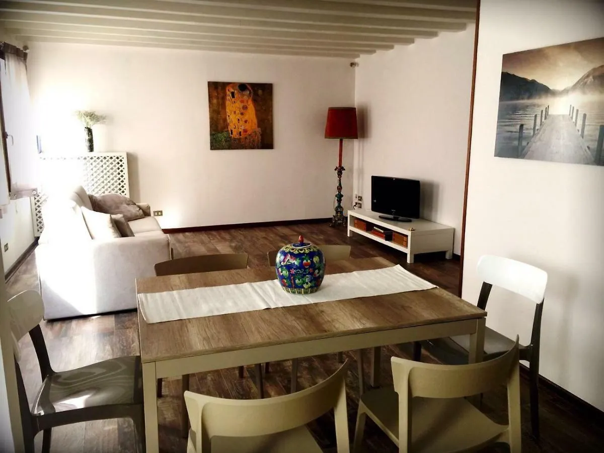 Palazzo Bianchetti Apartment Treviso 0*,  Italy